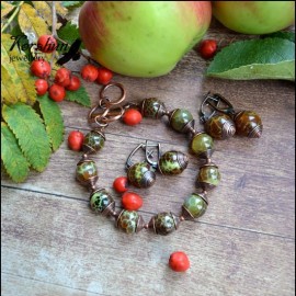 Изумляющий агат: бесконечность разнообразия и опора для интеллекта