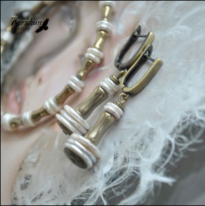 Серьги Белая королева short