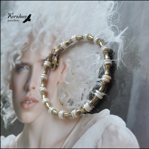 Браслет Белая королева