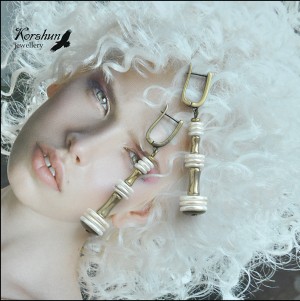 Серьги Белая королева