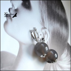 Украшения для офиса: Как носить натуральные камни, соблюдая дресс-код