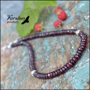 Колье Гранатовое вино