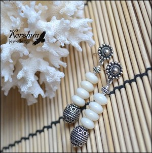 Серьги Коралловая нить