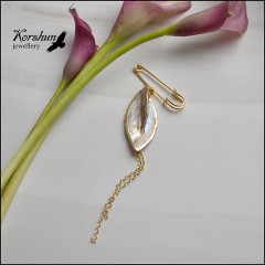 Брошь Лепестки магнолии