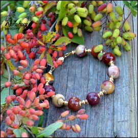 украшения из камня яшма